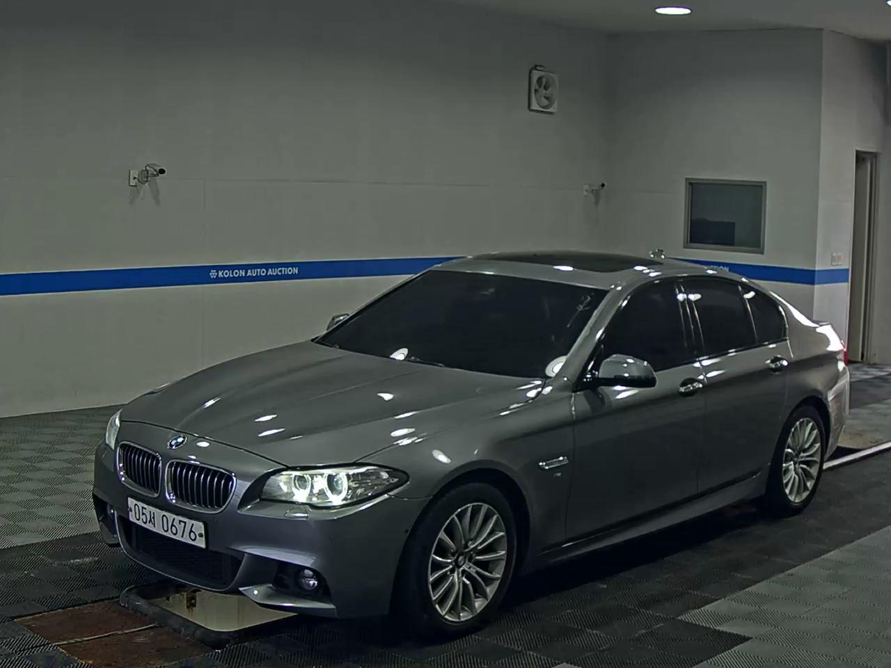 BMW 5 SERIES (6TH GEN) 528i xDRIVE M AERODYNAMIC 2016 - zdjęcie 2