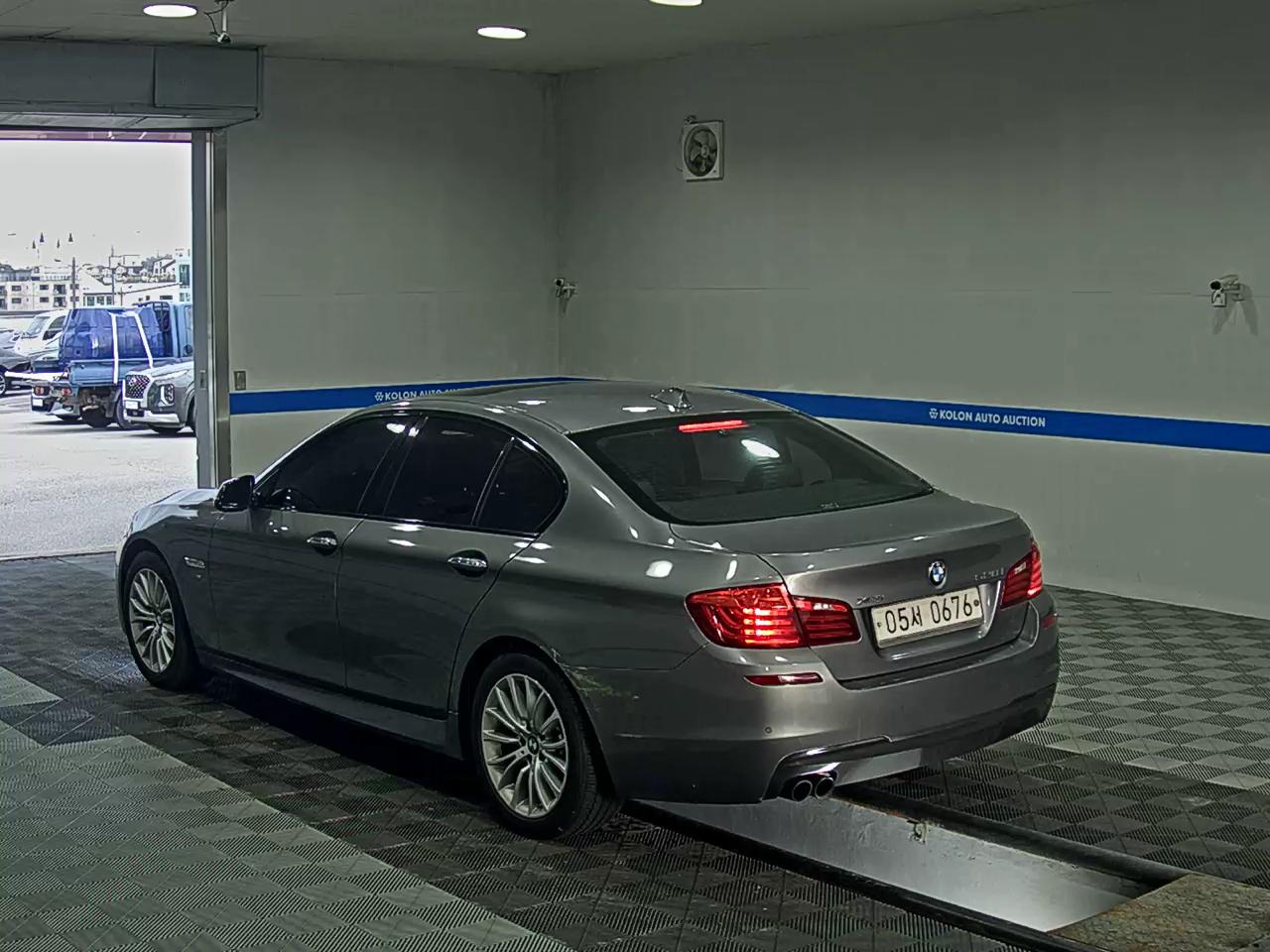 BMW 5 SERIES (6TH GEN) 528i xDRIVE M AERODYNAMIC 2016 - zdjęcie 6
