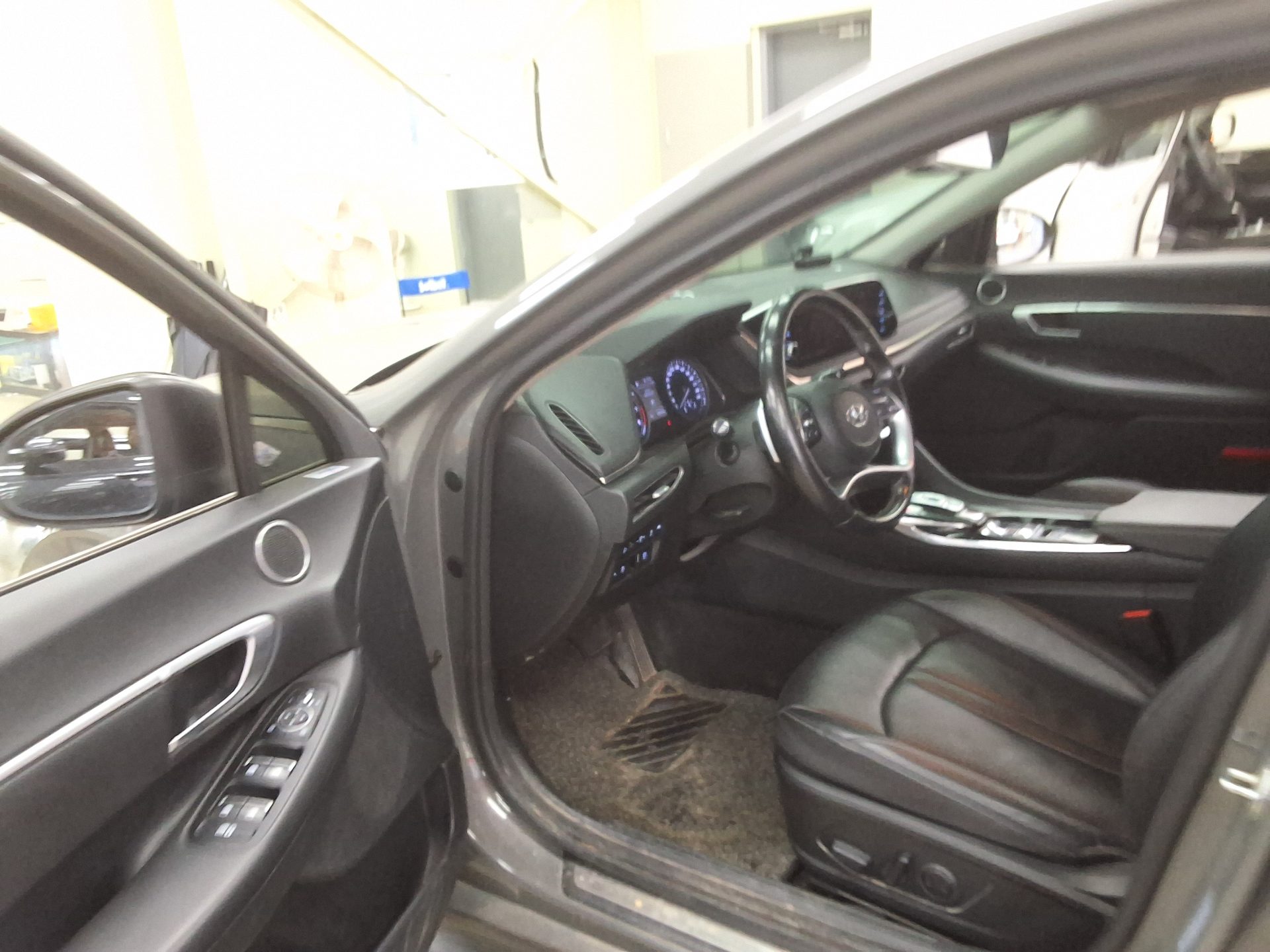 HYUNDAI SONATA (DN8) G2.0 PREMIUM FAMILY 2021 - zdjęcie 11
