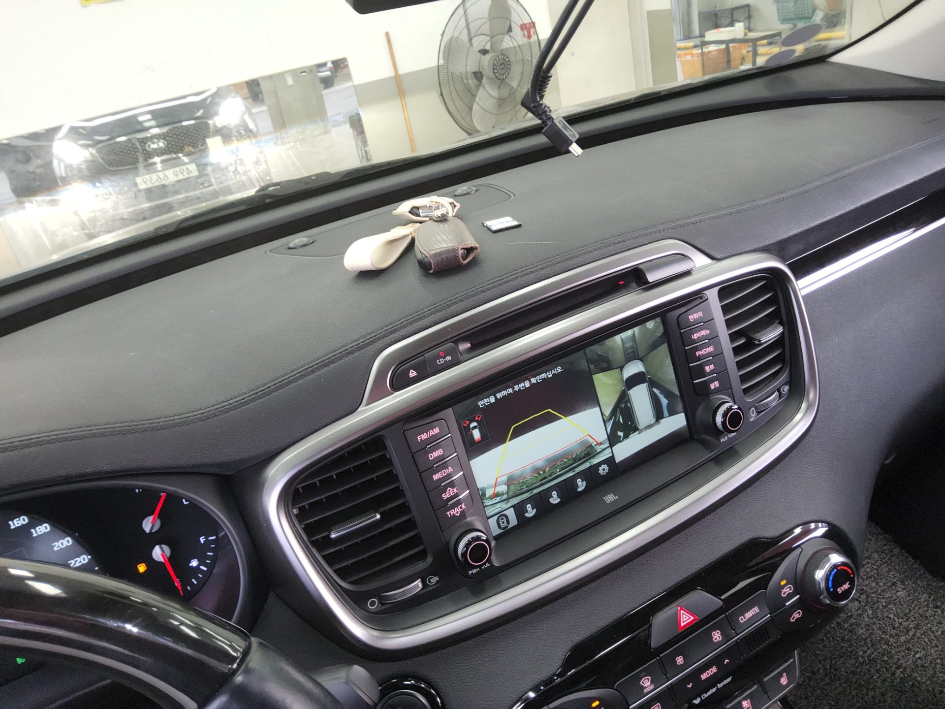 KIA ALL NEW SORENTO R2.2 4WD NOBLESSE SPECIAL 2015 - zdjęcie 17
