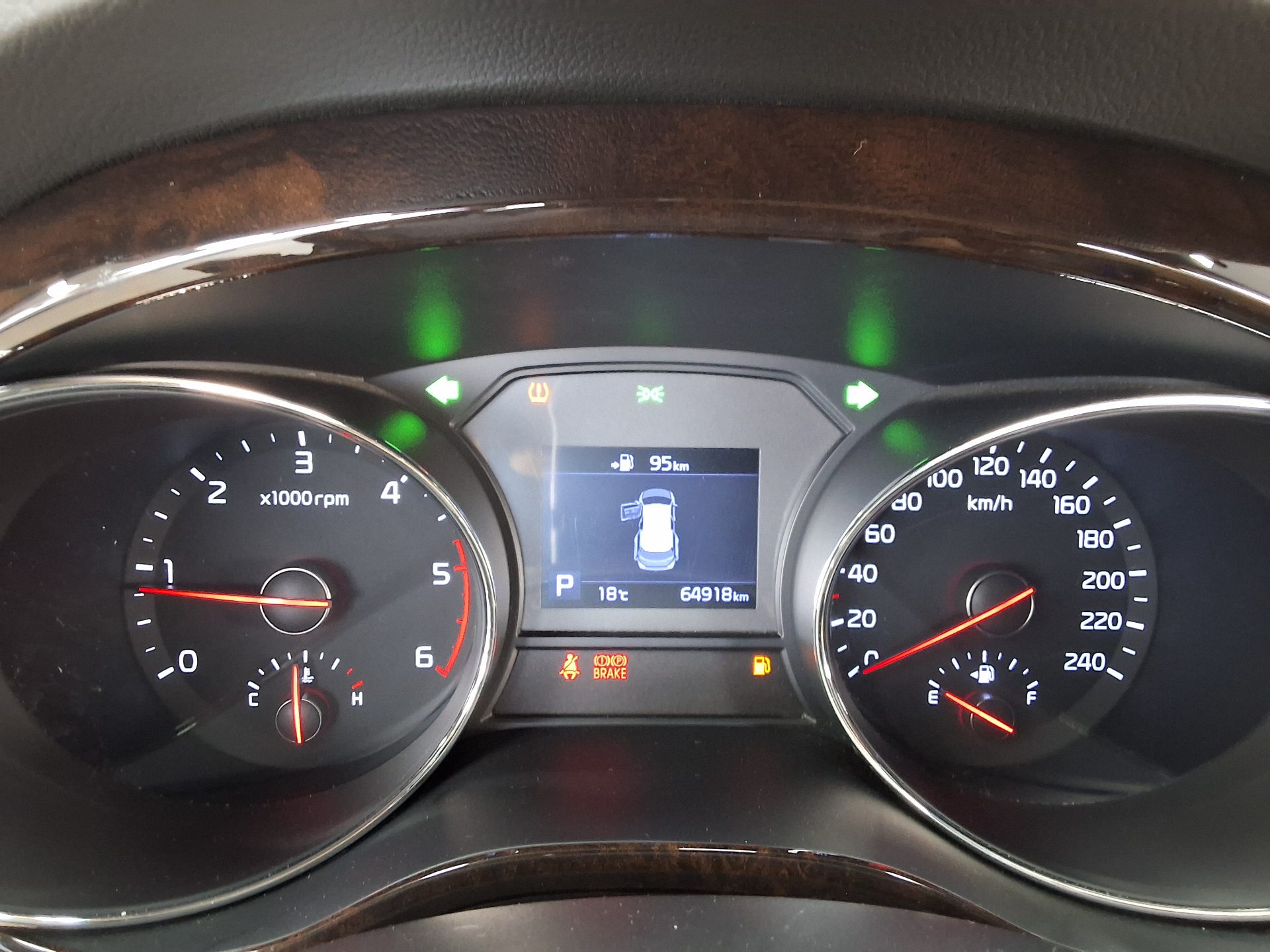 KIA THE NEW CARNIVAL 9-SEATER DIESEL NOBLESSE SPECIAL 2020 - zdjęcie 9