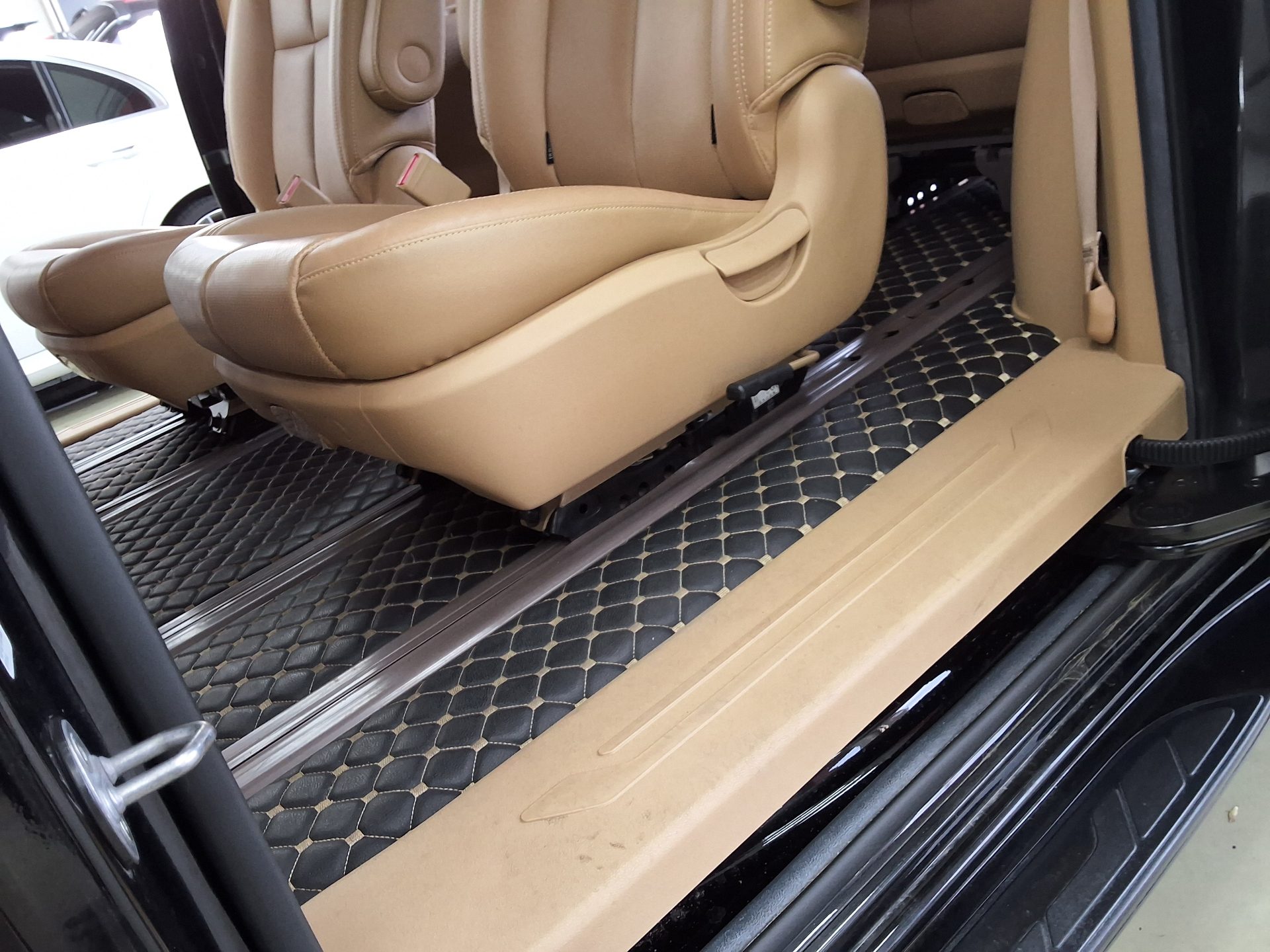 KIA THE NEW CARNIVAL 9-SEATER DIESEL NOBLESSE SPECIAL 2020 - zdjęcie 26