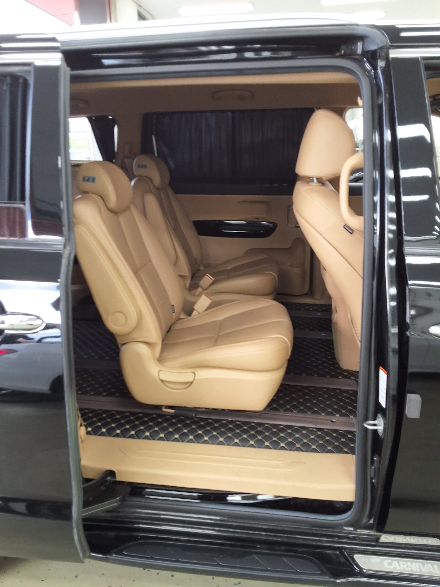 KIA THE NEW CARNIVAL 9-SEATER DIESEL NOBLESSE SPECIAL 2020 - zdjęcie 13