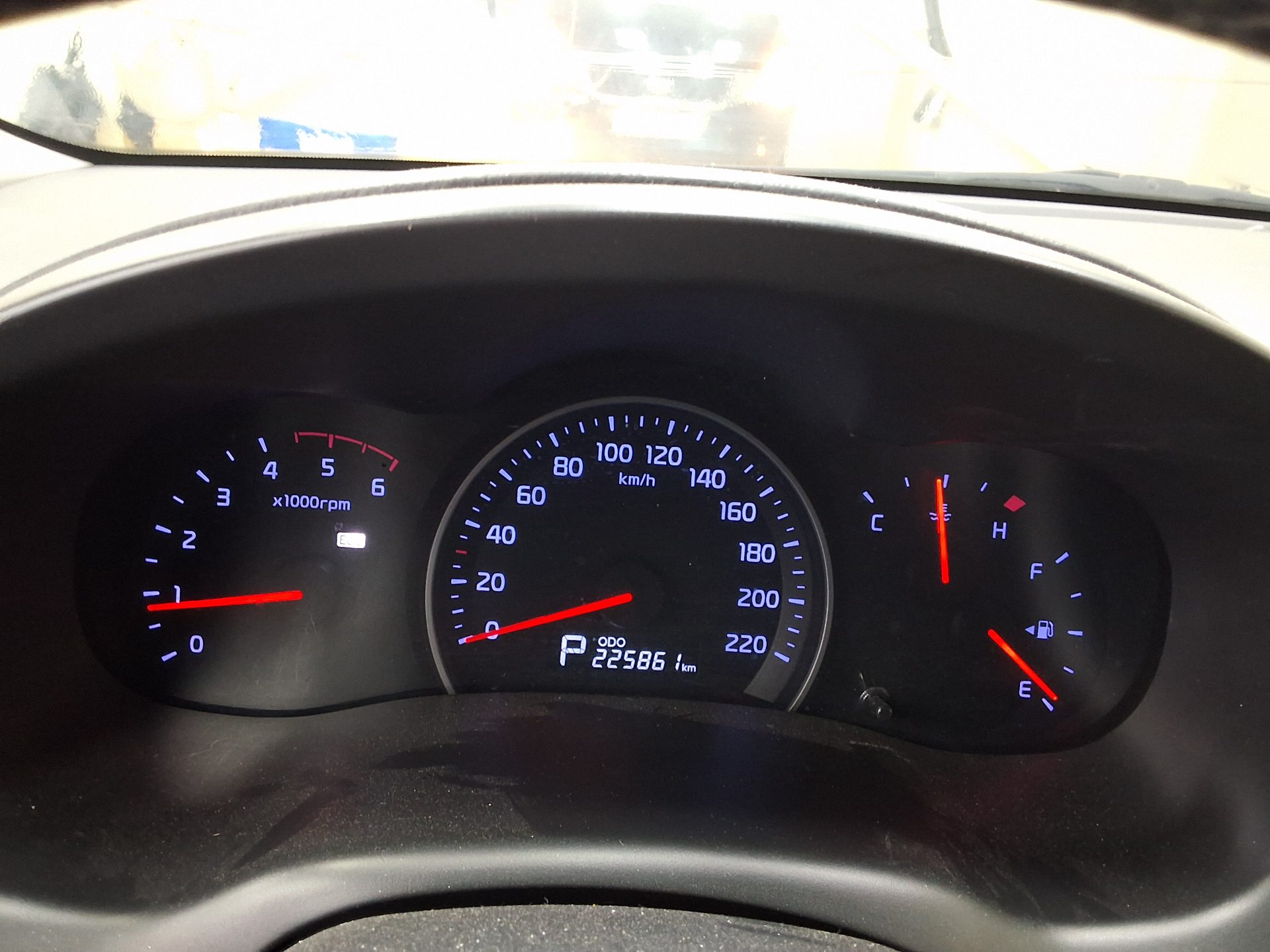 KIA CARNIVAL R LIMOUSINE DIESEL 9-SEATER GLX LUXURY MODEL 2014 - zdjęcie 10