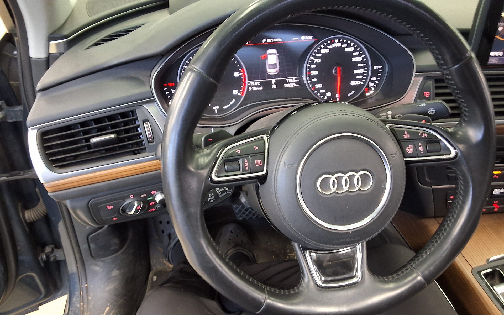 AUDI A6 (4TH GEN) 50 TDI QUATTRO PREMIUM 2016 - zdjęcie 17