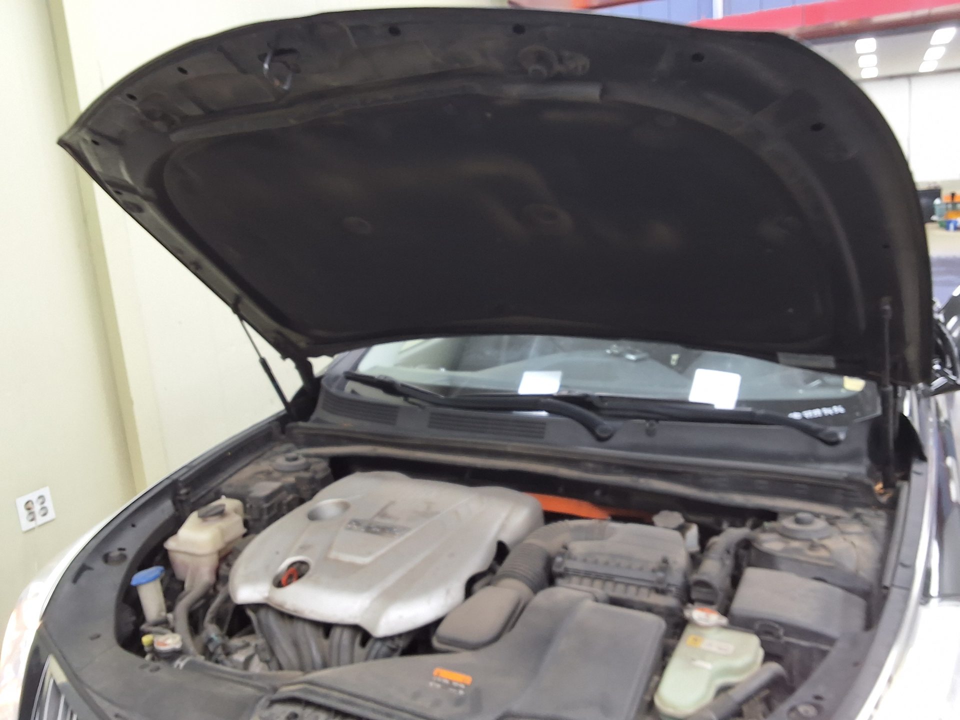 HYUNDAI GRANDEUR HG HYBRID 2.4 HEV PREMIUM 2016 - zdjęcie 18