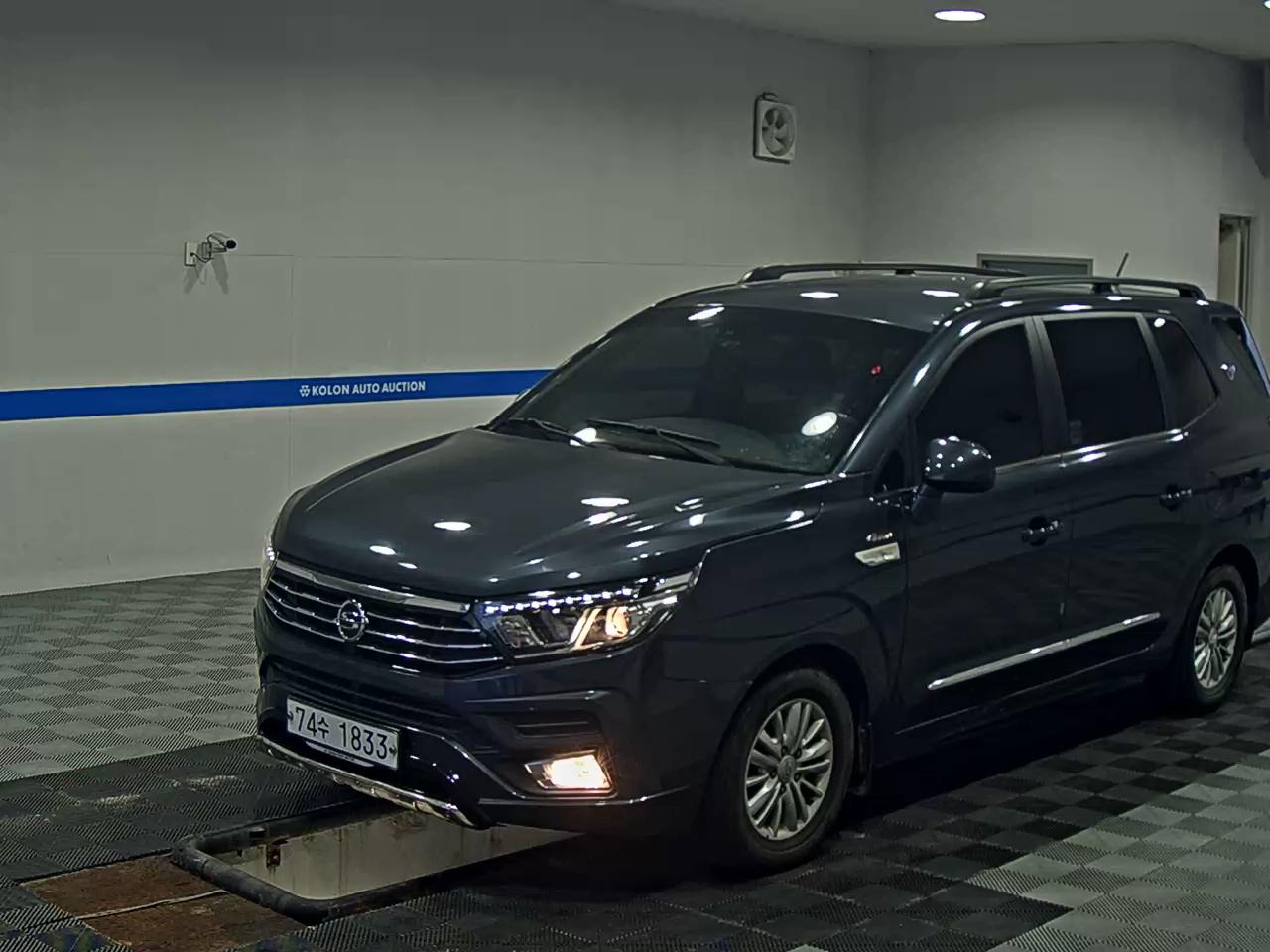 KG MOBILITY (SSANGYONG) NEW KORANDO TURISMO 2.2 11-SEATER 4WD TX 2019 - zdjęcie 2