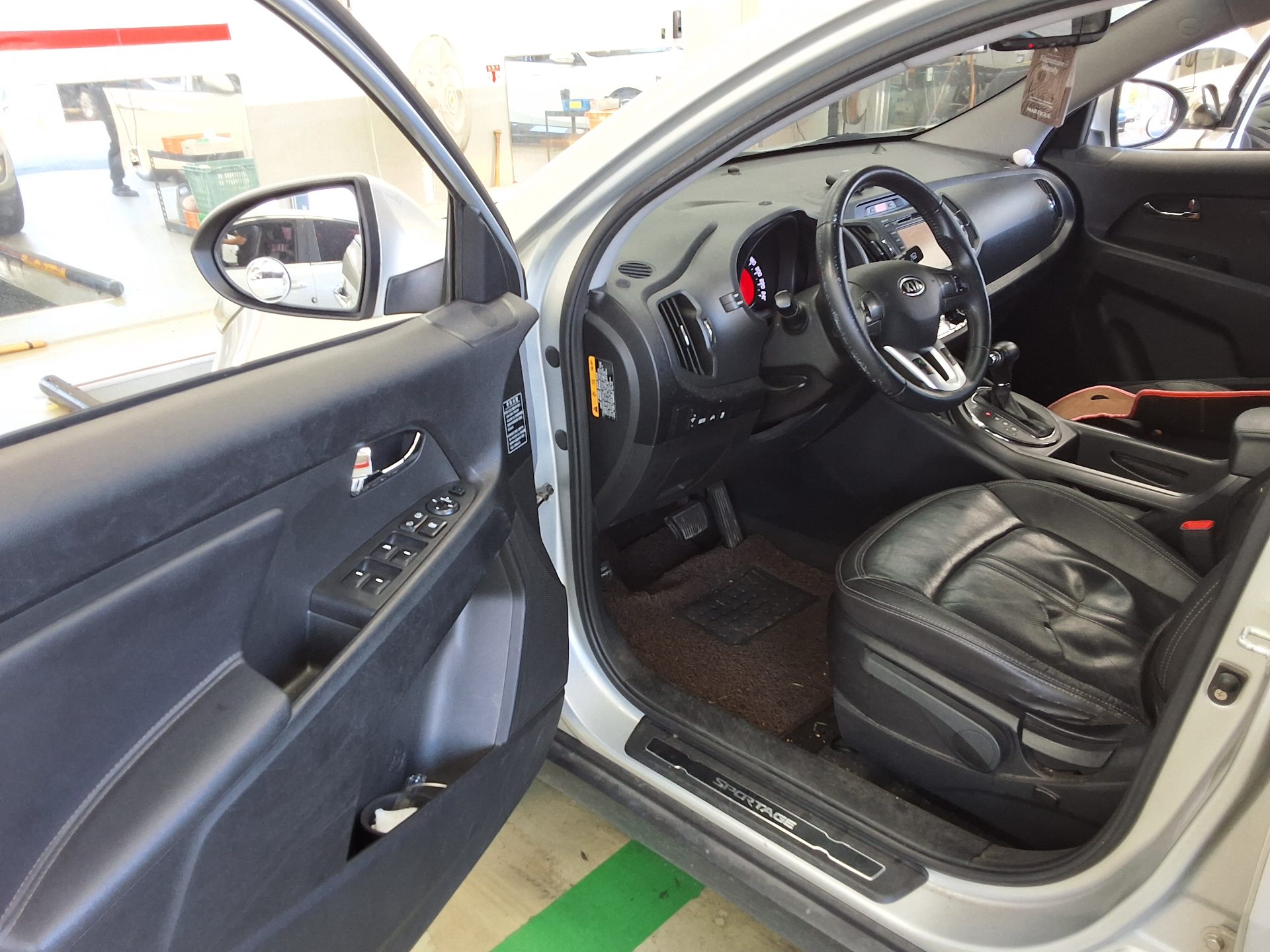 KIA SPORTAGE R DIESEL R2.0 2WD TLX PREMIUM 2011 - zdjęcie 10