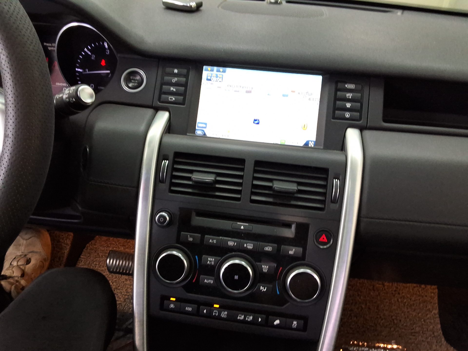 LAND ROVER DISCOVERY SPORT 2.0 TD4 HSE LUXURY 2016 - zdjęcie 24
