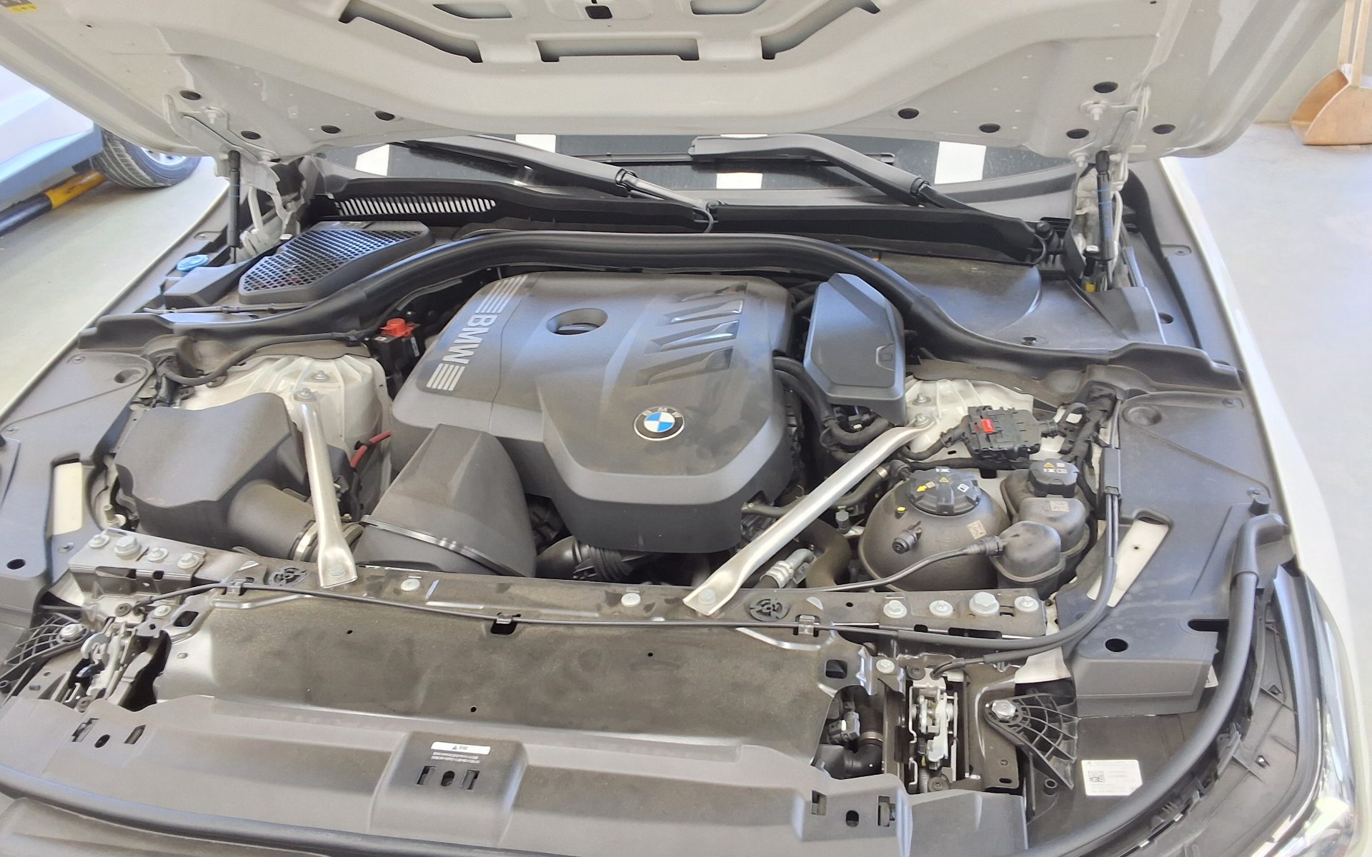 BMW 5 SERIES (8TH GEN) 520i M SPORT PACK 2024 - zdjęcie 21
