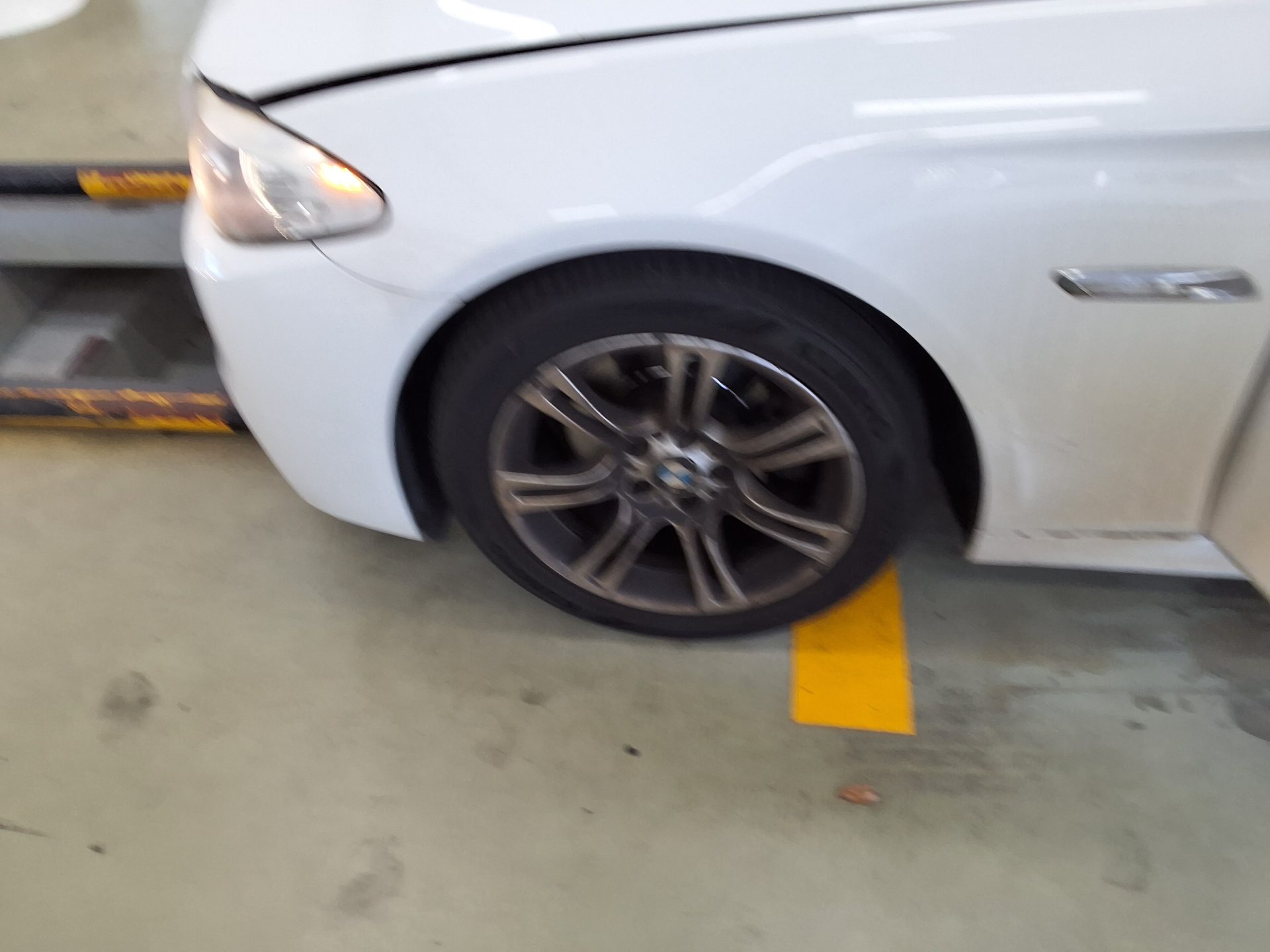 BMW 5 SERIES (6TH GEN) 520d M SPORT 2013 - zdjęcie 22