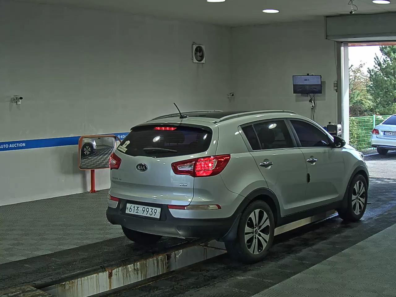 KIA SPORTAGE R DIESEL R2.0 2WD TLX PREMIUM 2011 - zdjęcie 5