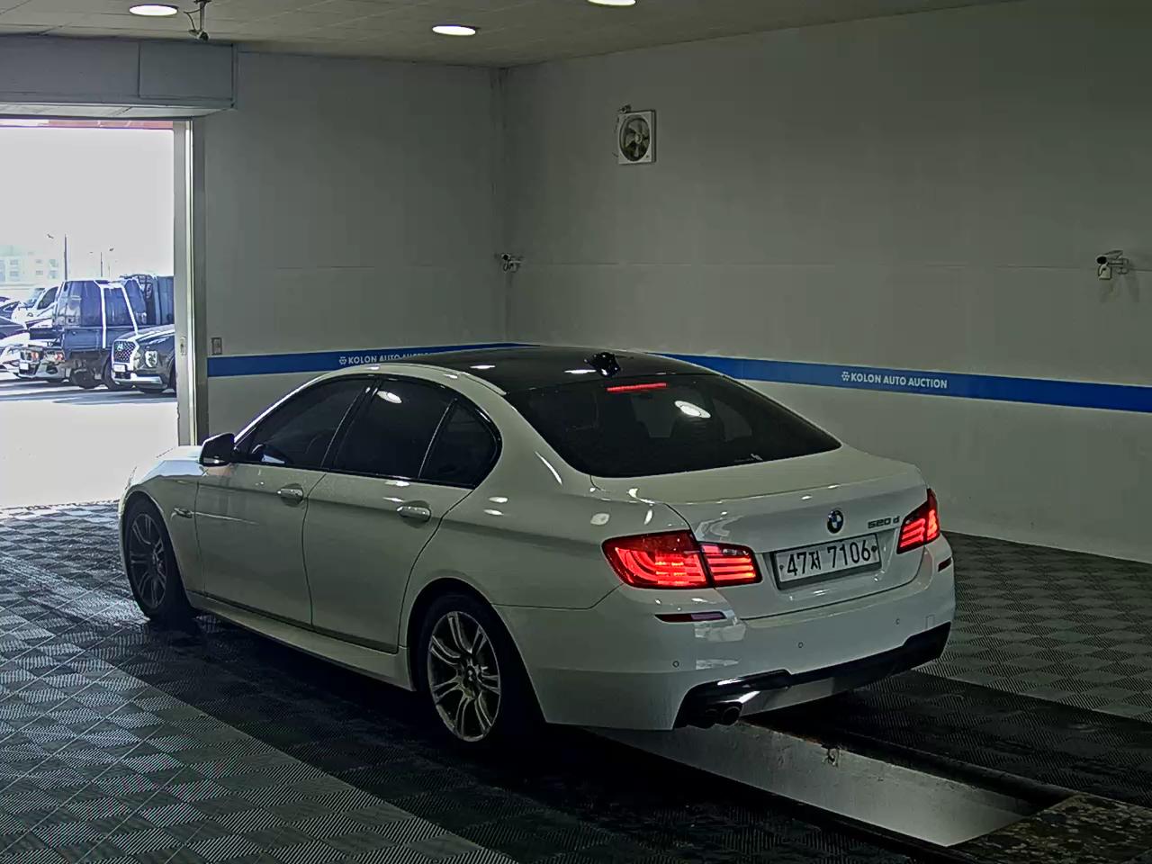 BMW 5 SERIES (6TH GEN) 520d M SPORT 2013 - zdjęcie 6