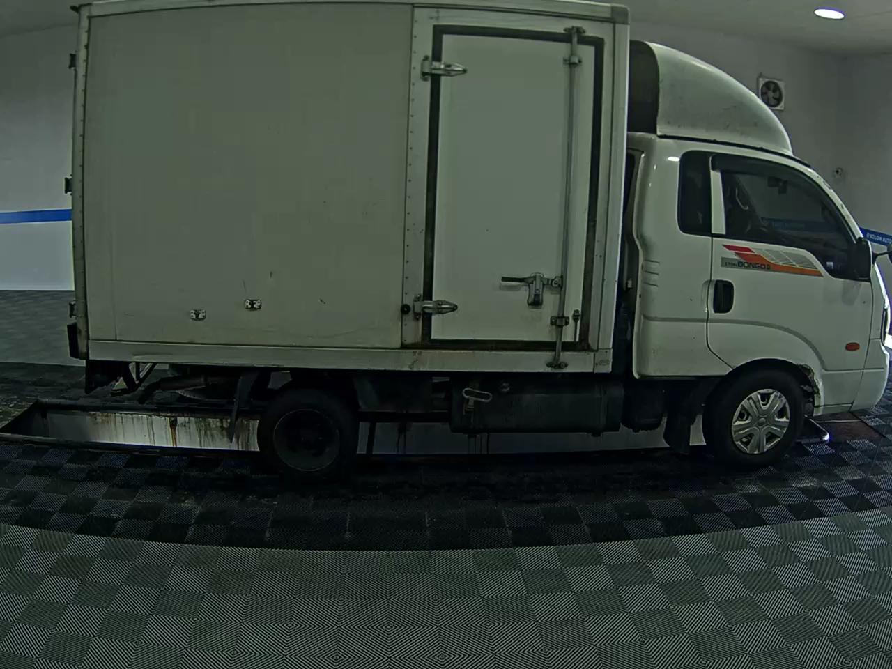 KIA BONGO III CARGO BUILT-IN BOX TRUCK 1 TON KING CAB 2018 - zdjęcie 4