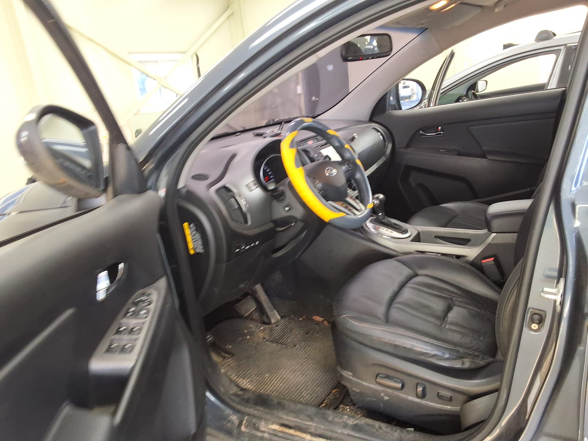 KIA THE NEW SPORTAGE R DIESEL R2.0 2WD PRESTIGE 2015 - zdjęcie 11