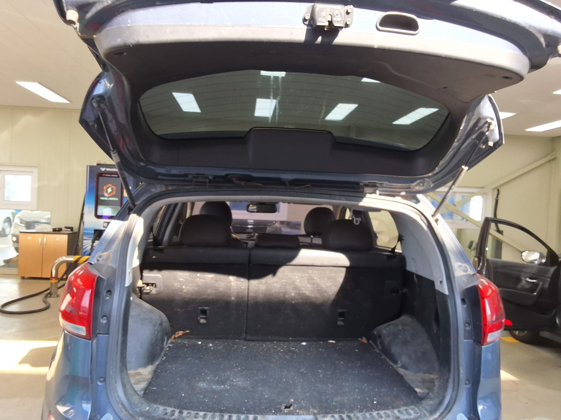 KIA THE NEW SPORTAGE R DIESEL R2.0 2WD PRESTIGE 2015 - zdjęcie 16