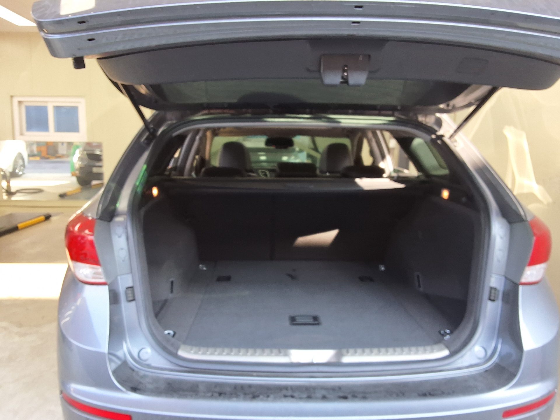HYUNDAI i40 2.0 GDi PYL 2014 - zdjęcie 16