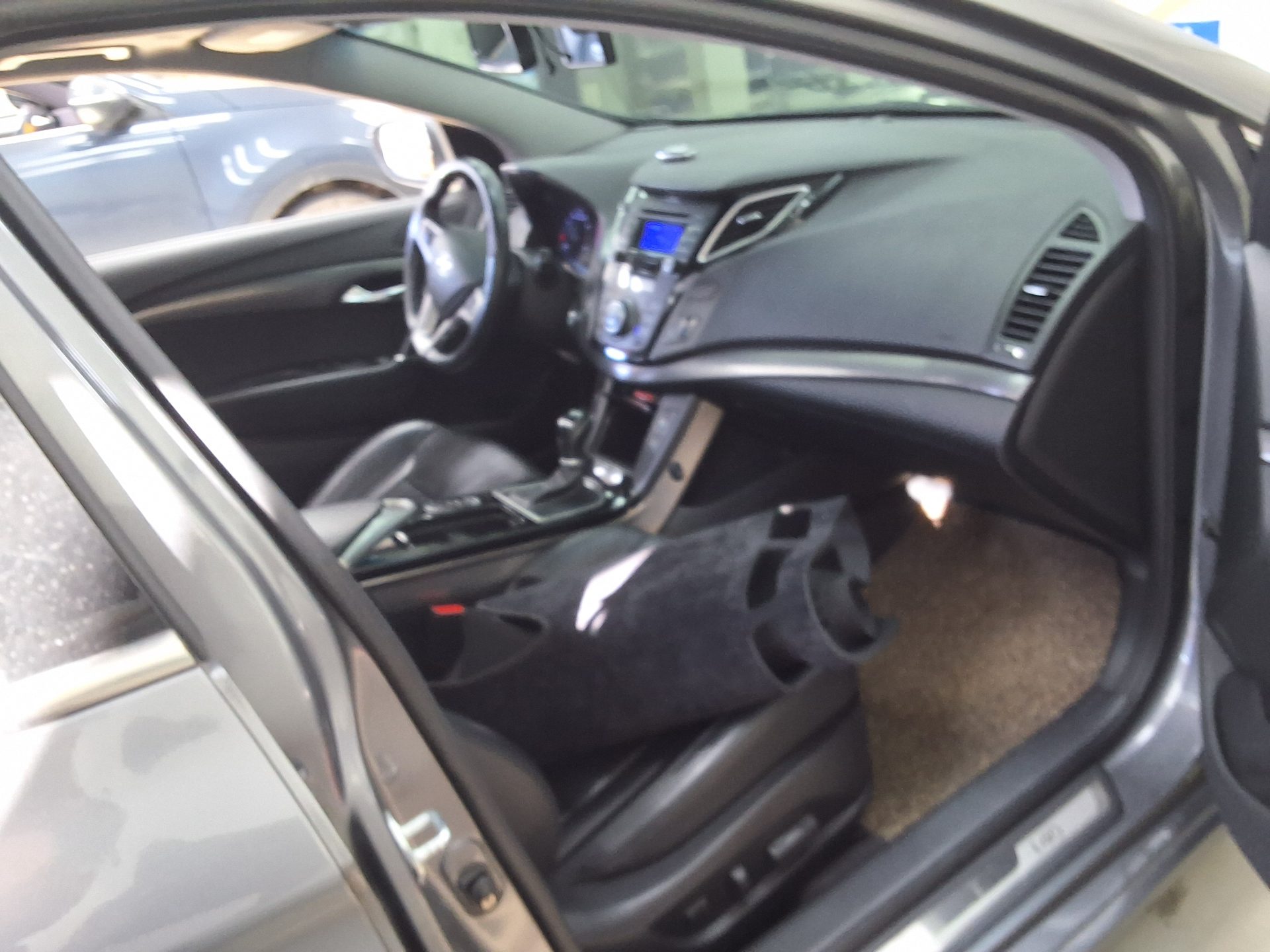 HYUNDAI i40 2.0 GDi PYL 2014 - zdjęcie 15