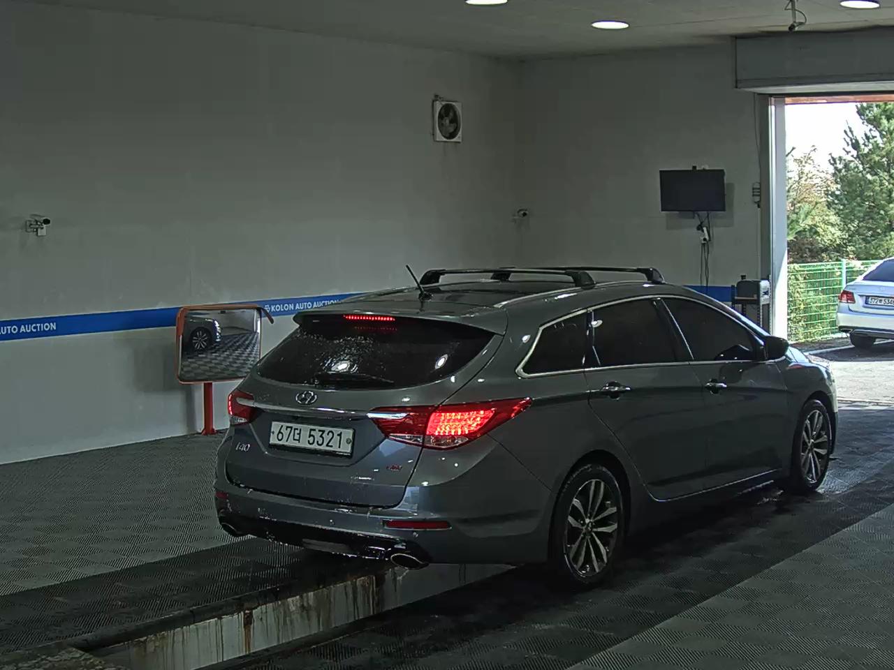 HYUNDAI i40 2.0 GDi PYL 2014 - zdjęcie 5