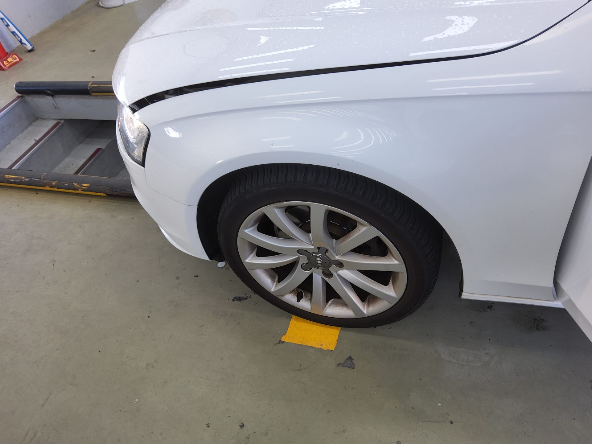 AUDI A4 (4TH GEN) 30 TDI DYNAMIC 2015 - zdjęcie 20