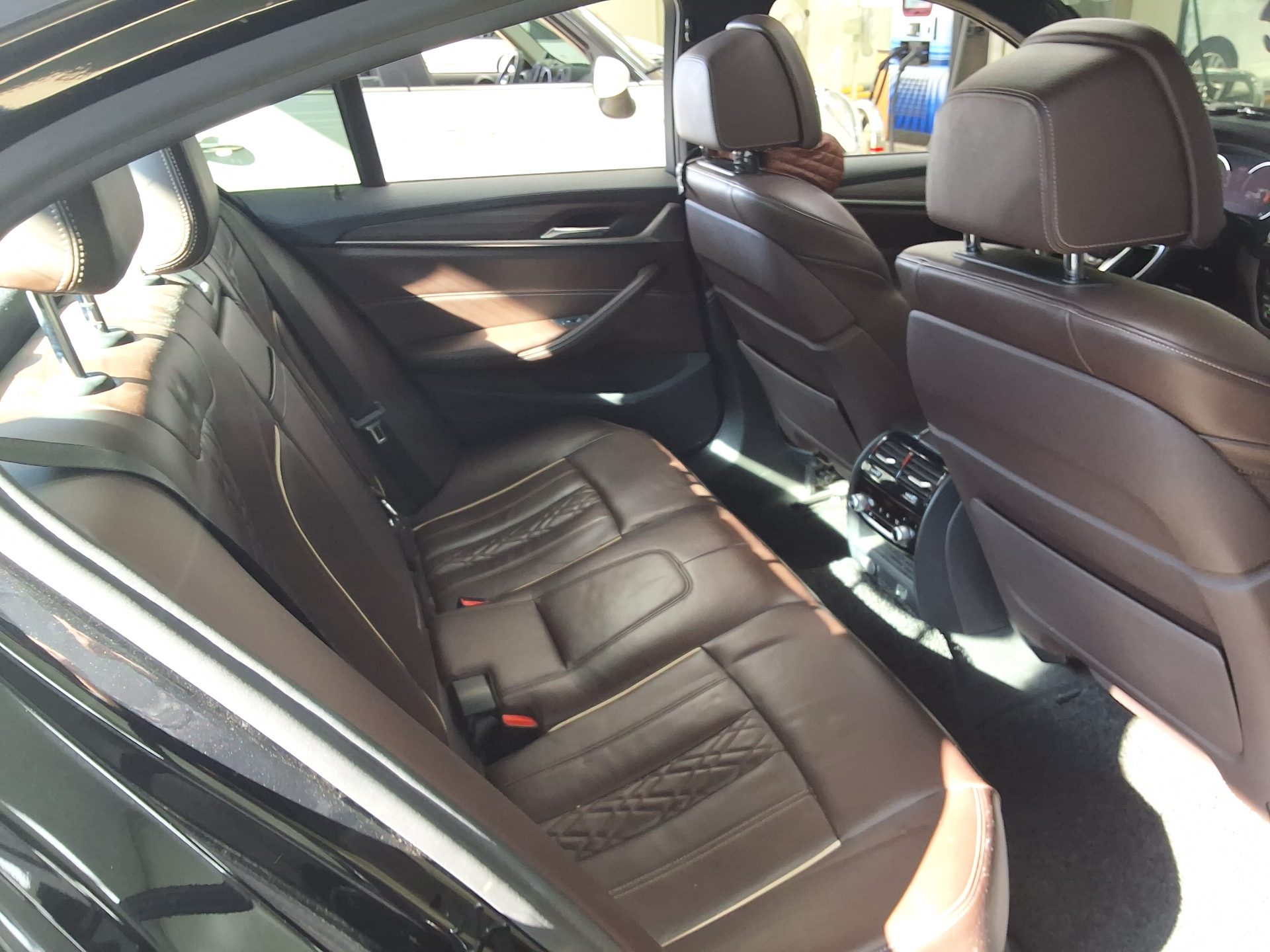 BMW 5 SERIES (7TH GEN) 520d M SPORT PACK PLUS 2017 - zdjęcie 14