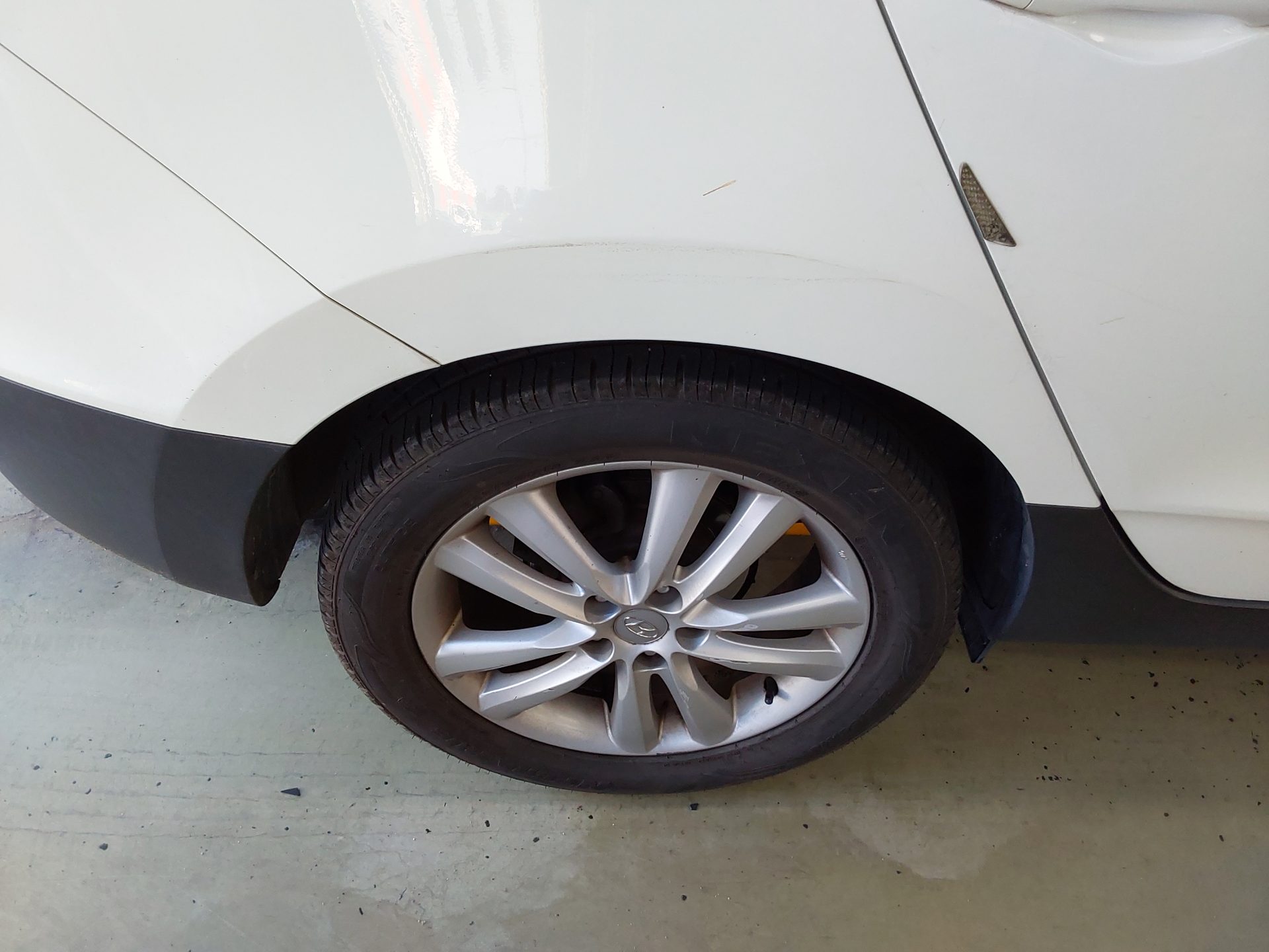 HYUNDAI TUCSON ix DIESEL R20 2WD LX20 LUXURY 2011 - zdjęcie 24