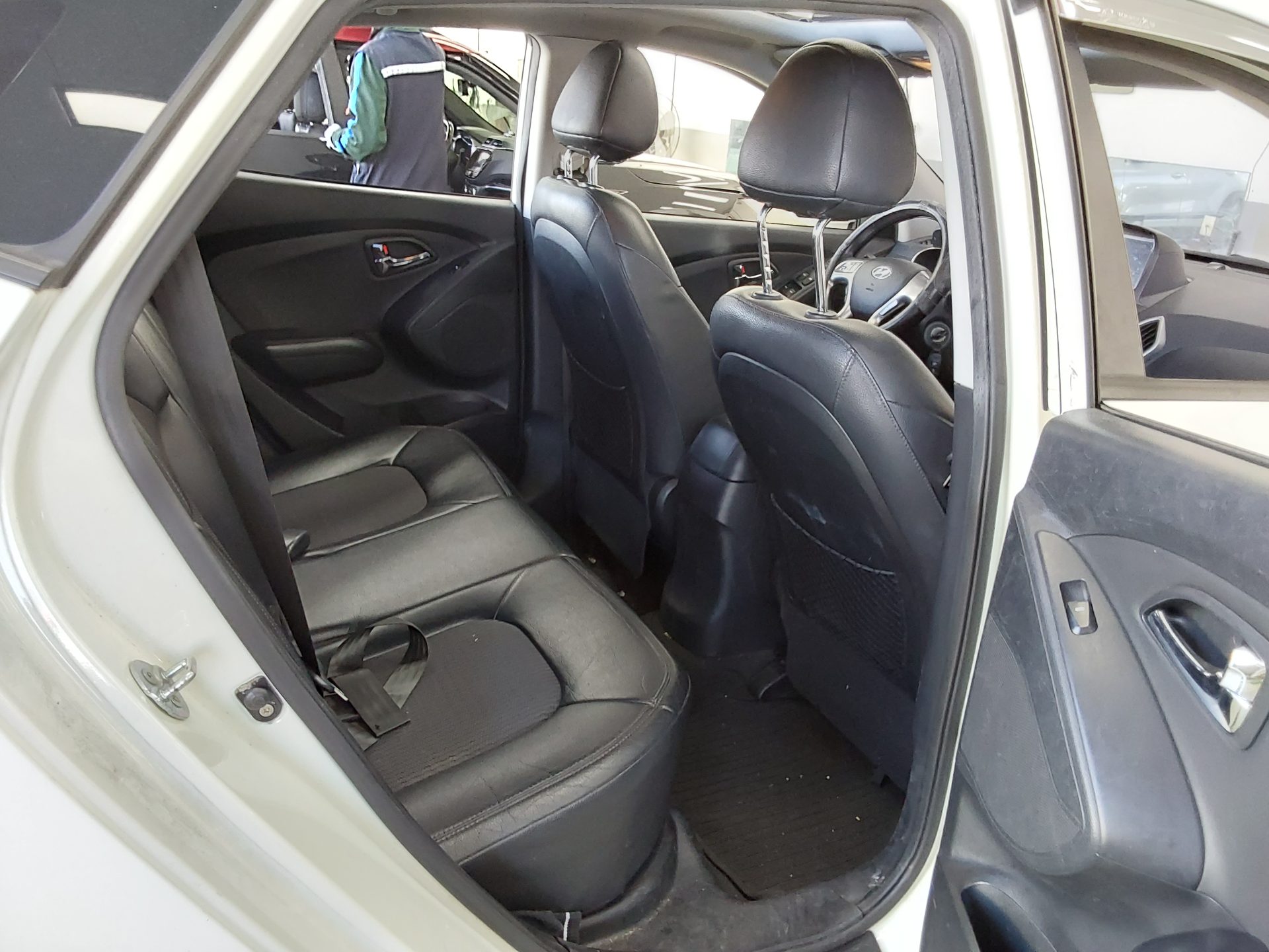 HYUNDAI TUCSON ix DIESEL R20 2WD LX20 LUXURY 2011 - zdjęcie 13