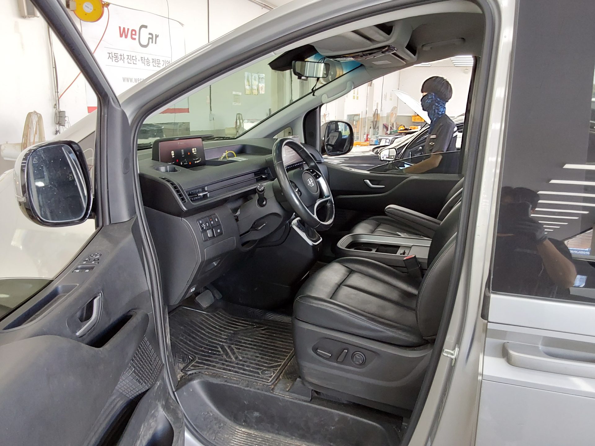 HYUNDAI STARIA 2.2 DIESEL CARGO 5-SEATER MODERN 2022 - zdjęcie 10
