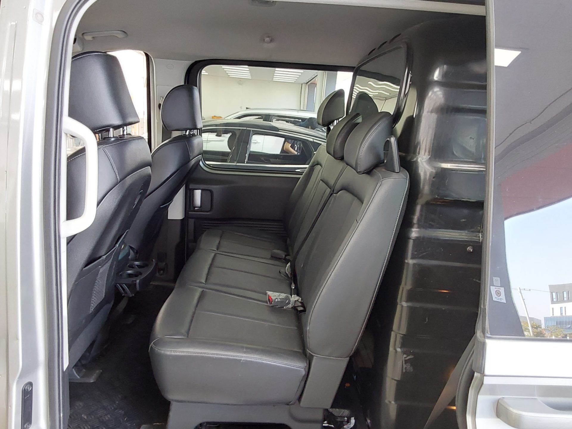 HYUNDAI STARIA 2.2 DIESEL CARGO 5-SEATER MODERN 2022 - zdjęcie 12