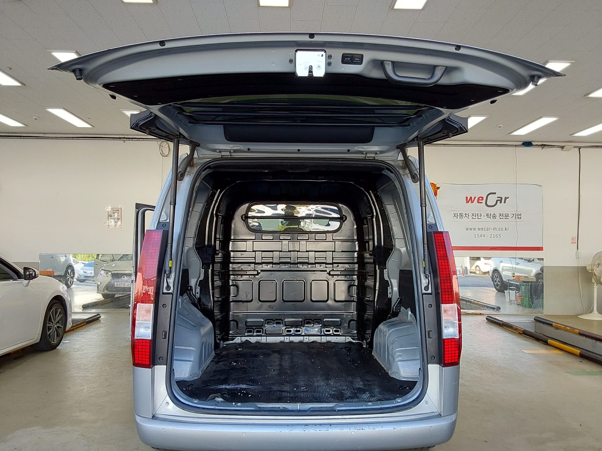 HYUNDAI STARIA 2.2 DIESEL CARGO 5-SEATER MODERN 2022 - zdjęcie 15