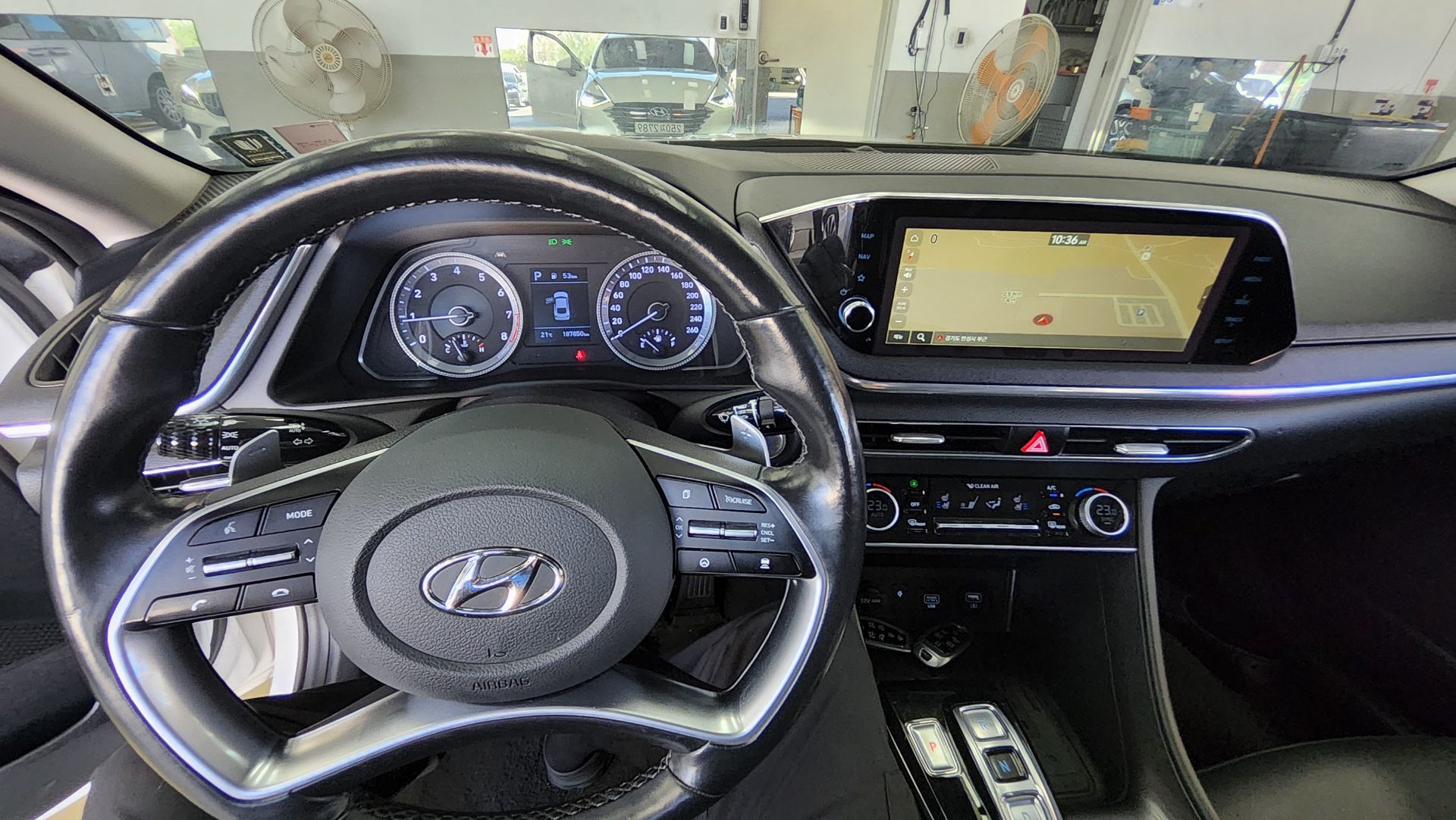 HYUNDAI SONATA (DN8) G2.0 PREMIUM FAMILY 2020 - zdjęcie 18
