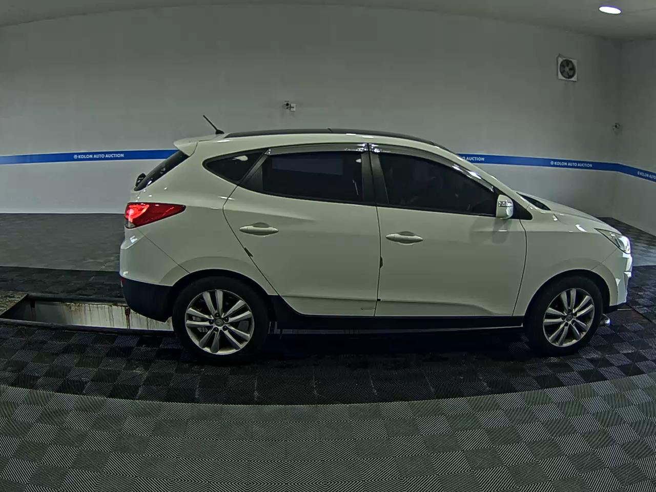 HYUNDAI TUCSON ix DIESEL R20 2WD LX20 LUXURY 2011 - zdjęcie 4