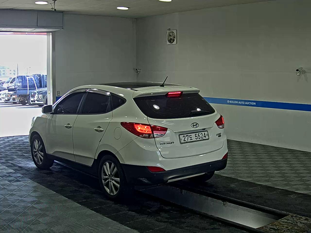 HYUNDAI TUCSON ix DIESEL R20 2WD LX20 LUXURY 2011 - zdjęcie 6