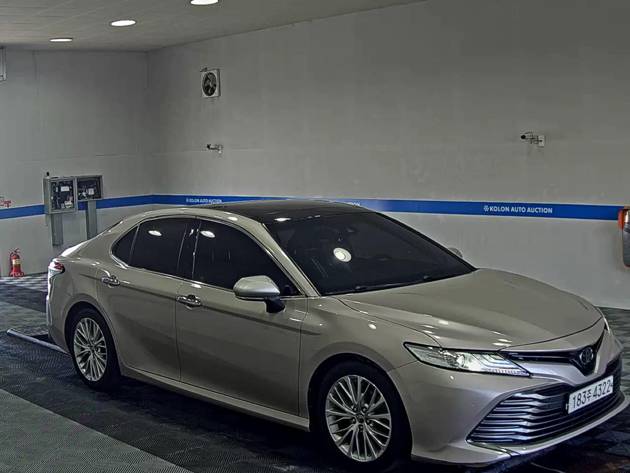 TOYOTA CAMRY (10TH GEN) 2.5 2018 - zdjęcie 3