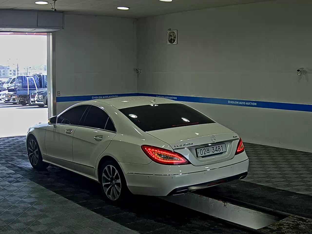 MERCEDES-BENZ CLS-CLASS (2ND GEN) CLS250 d 4MATIC 2016 - zdjęcie 6