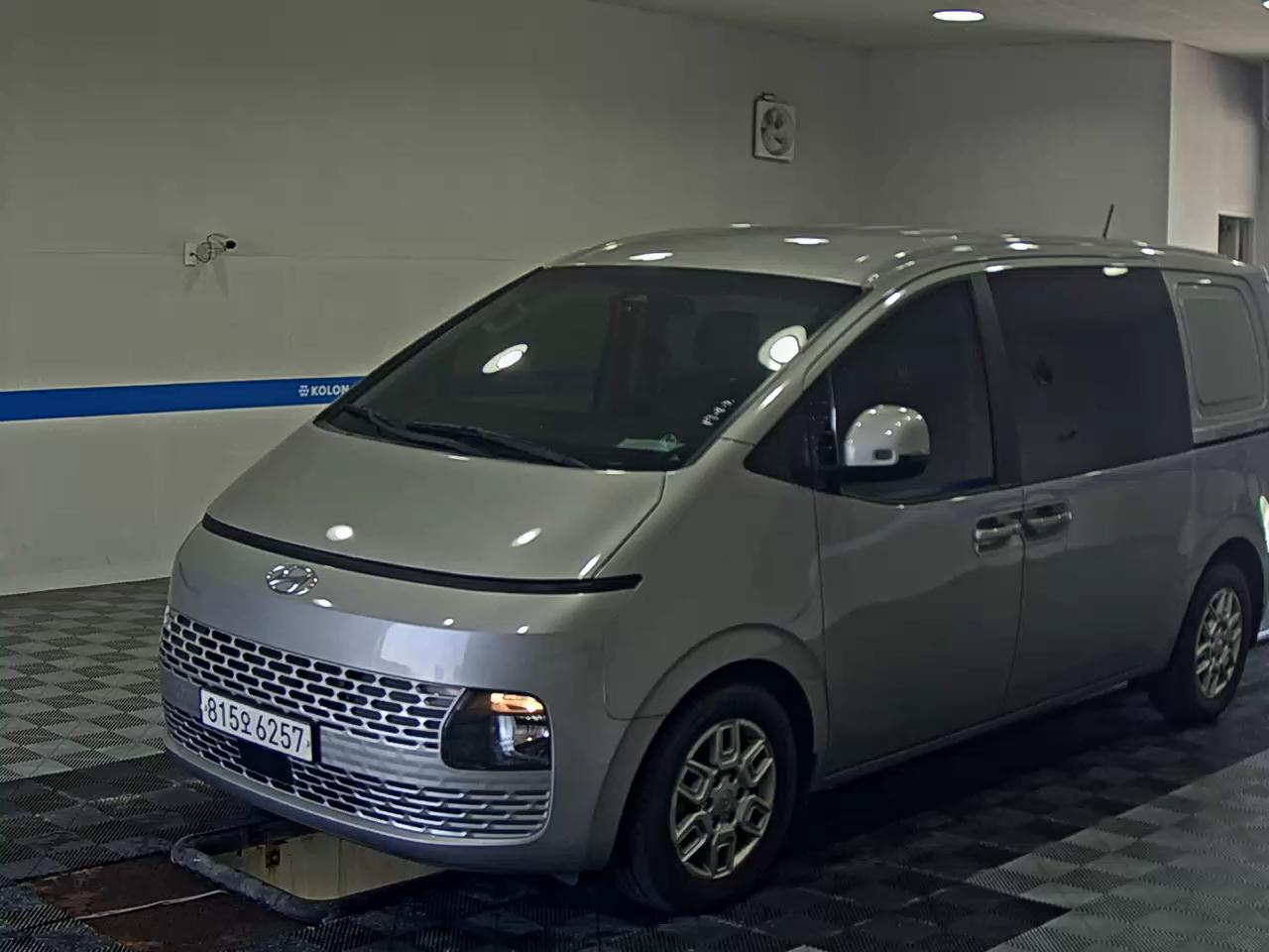 HYUNDAI STARIA 2.2 DIESEL CARGO 5-SEATER MODERN 2022 - zdjęcie 2