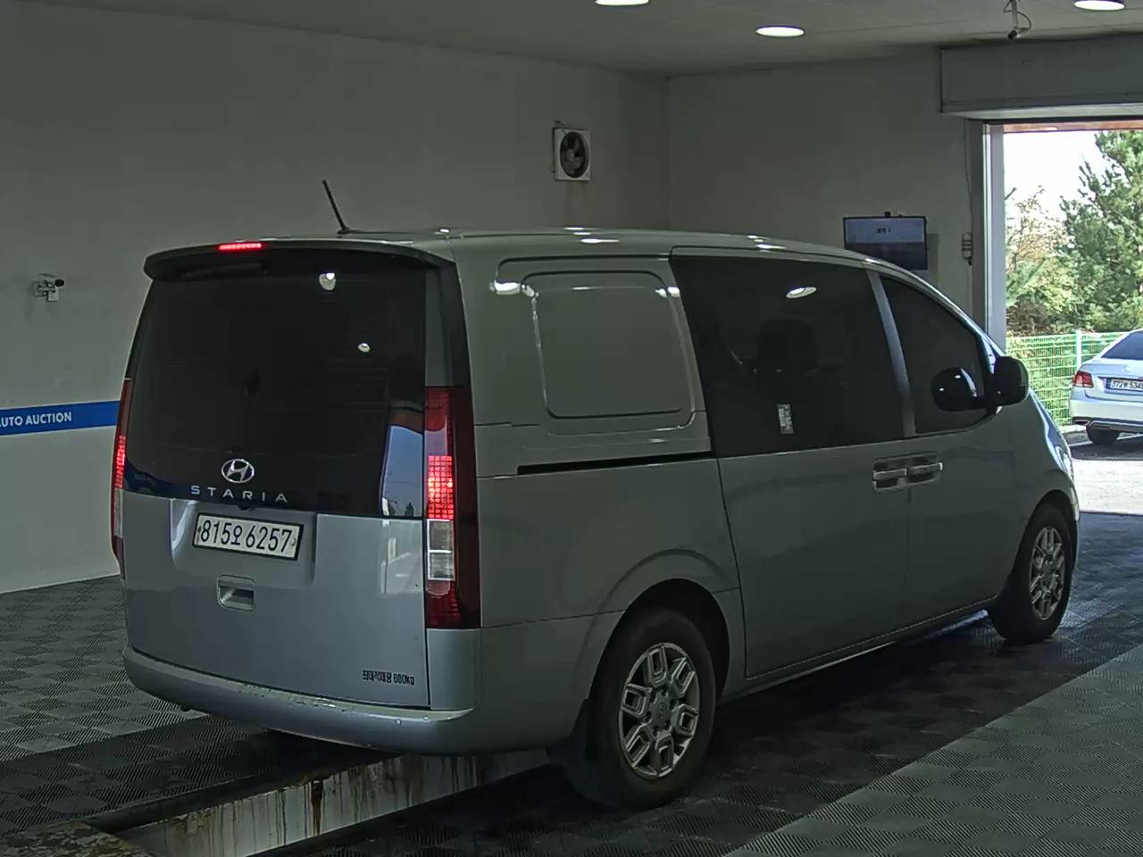 HYUNDAI STARIA 2.2 DIESEL CARGO 5-SEATER MODERN 2022 - zdjęcie 5