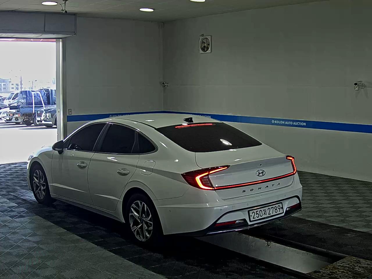 HYUNDAI SONATA (DN8) G2.0 PREMIUM FAMILY 2020 - zdjęcie 6