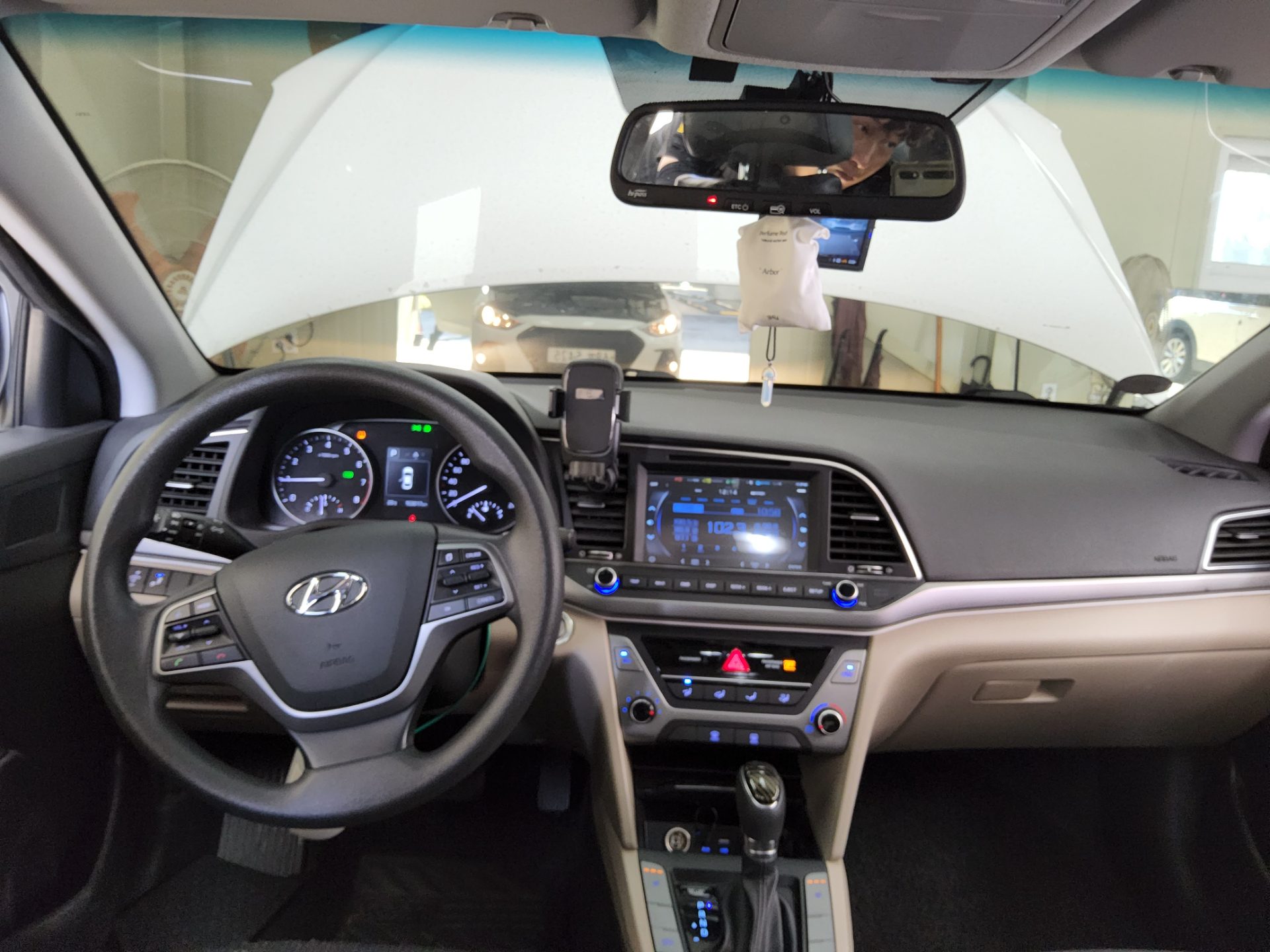 HYUNDAI AVANTE AD 1.6 GDi VALUE PLUS 2018 - zdjęcie 11