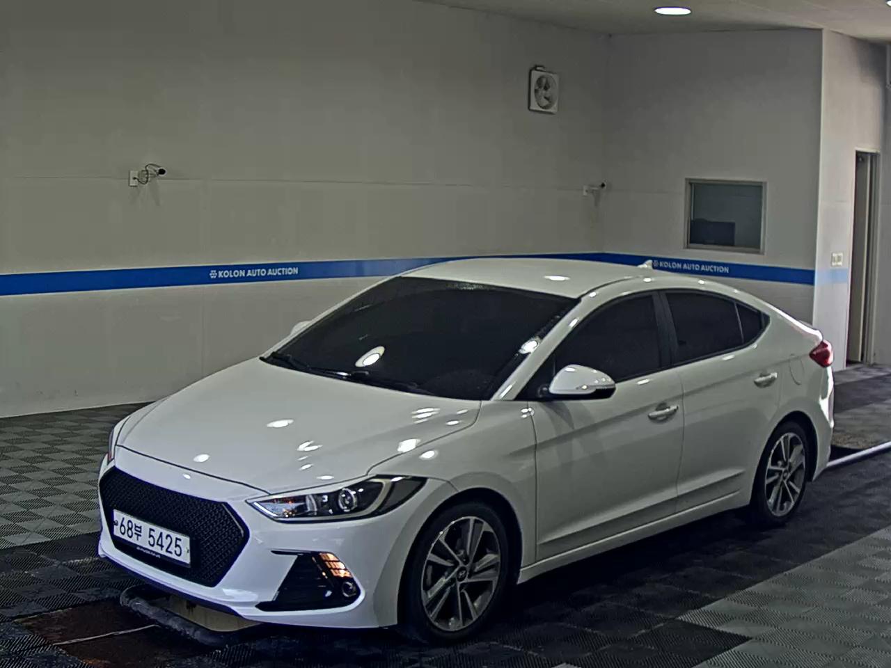 HYUNDAI AVANTE AD 1.6 GDi VALUE PLUS 2018 - zdjęcie 2