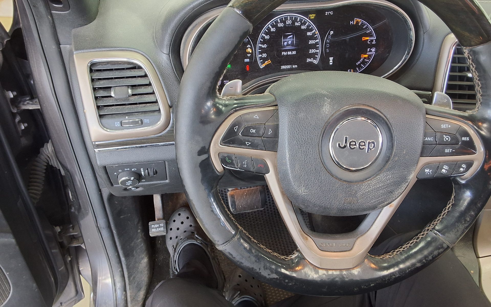 JEEP GRAND CHEROKEE (WK2) 3.0 V6 TURBO DIESEL OVERLAND 2014 - zdjęcie 17