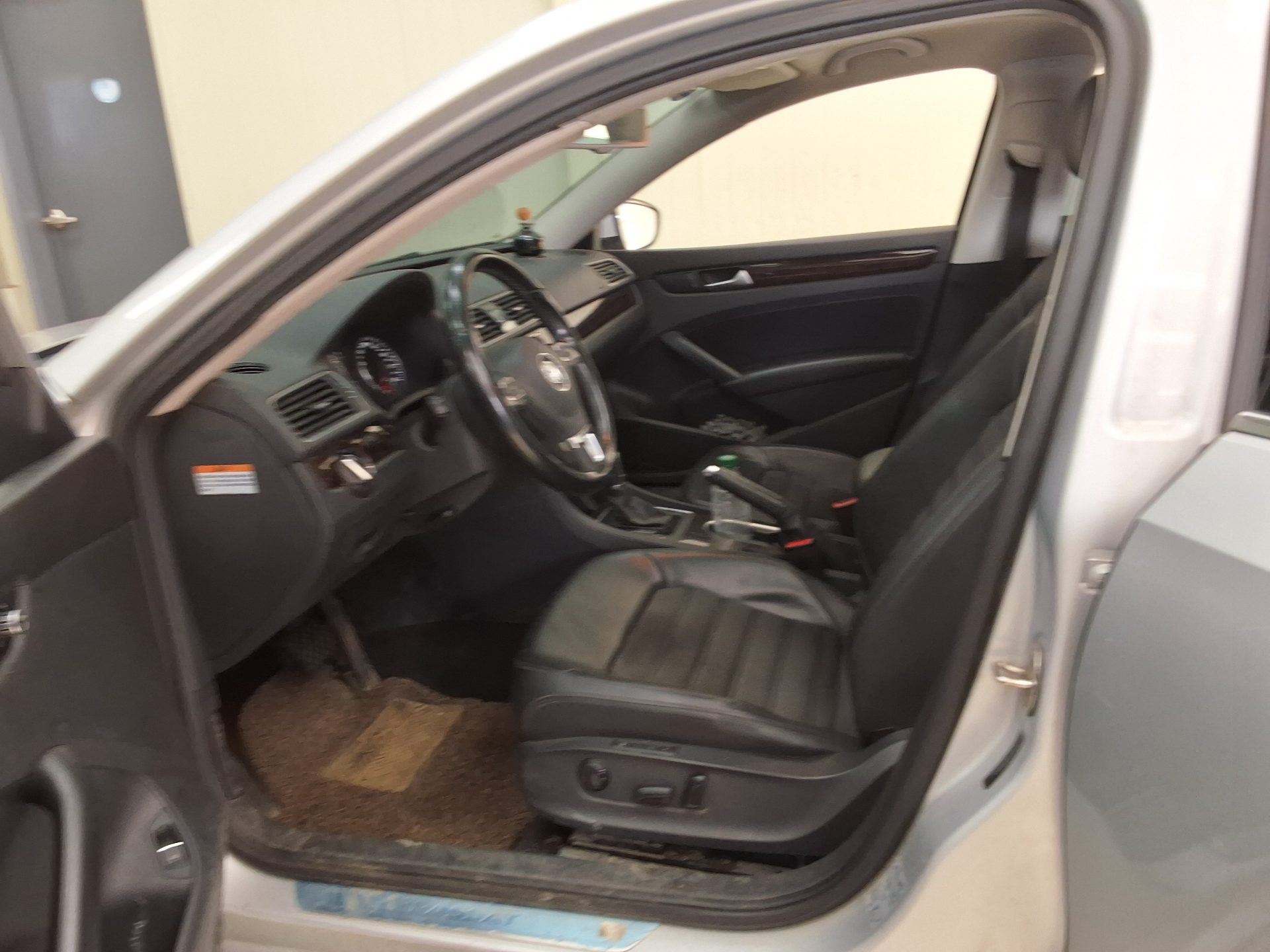 VOLKSWAGEN THE NEW PASSAT (7TH GEN) 2.0 TDI 2015 - zdjęcie 11