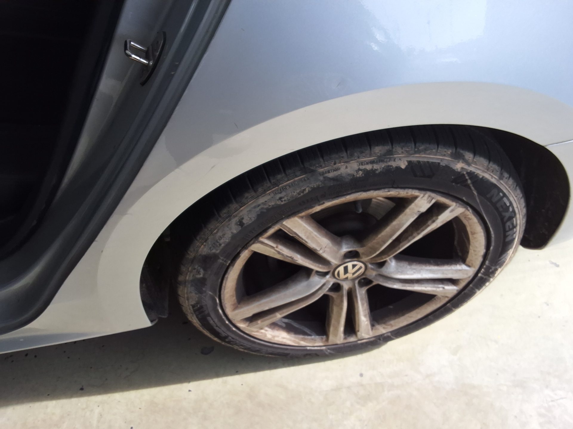 VOLKSWAGEN THE NEW PASSAT (7TH GEN) 2.0 TDI 2015 - zdjęcie 20