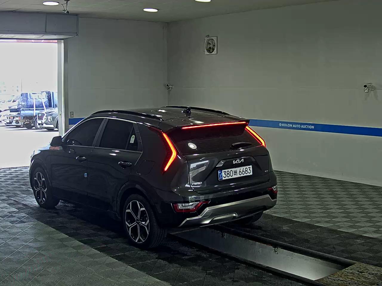 KIA THE ALL NEW NIRO 1.6 HEV PRESTIGE 2025 - zdjęcie 6