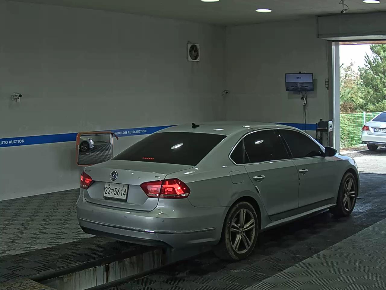 VOLKSWAGEN THE NEW PASSAT (7TH GEN) 2.0 TDI 2015 - zdjęcie 5