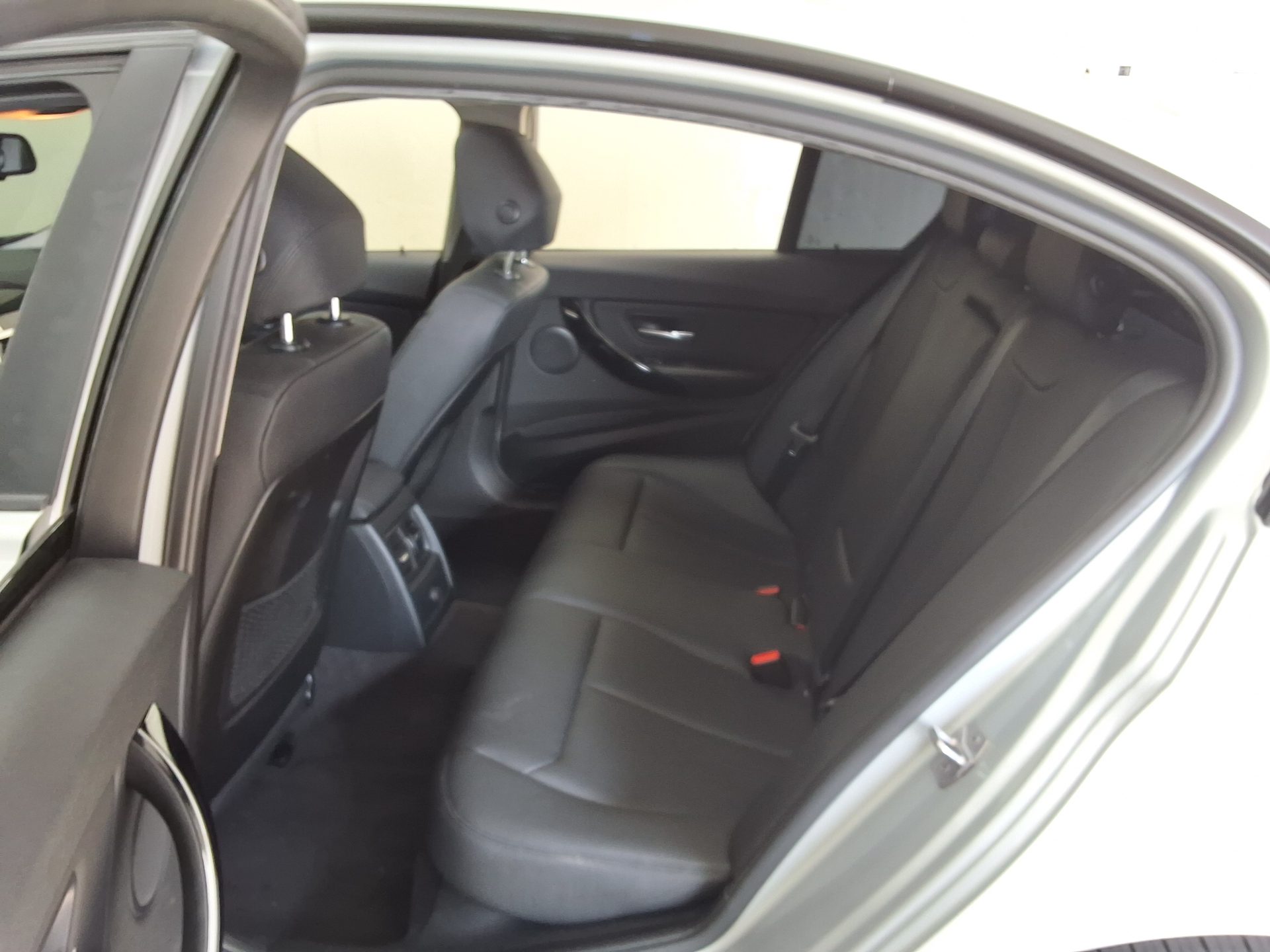 BMW 3 SERIES (6TH GEN) 320d 2016 - zdjęcie 13