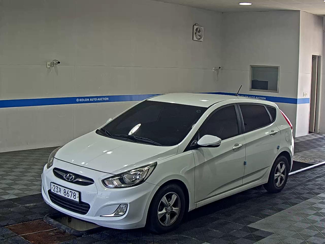 HYUNDAI NEW ACCENT WIT 1.6 VGT MODERN 2015 - zdjęcie 2