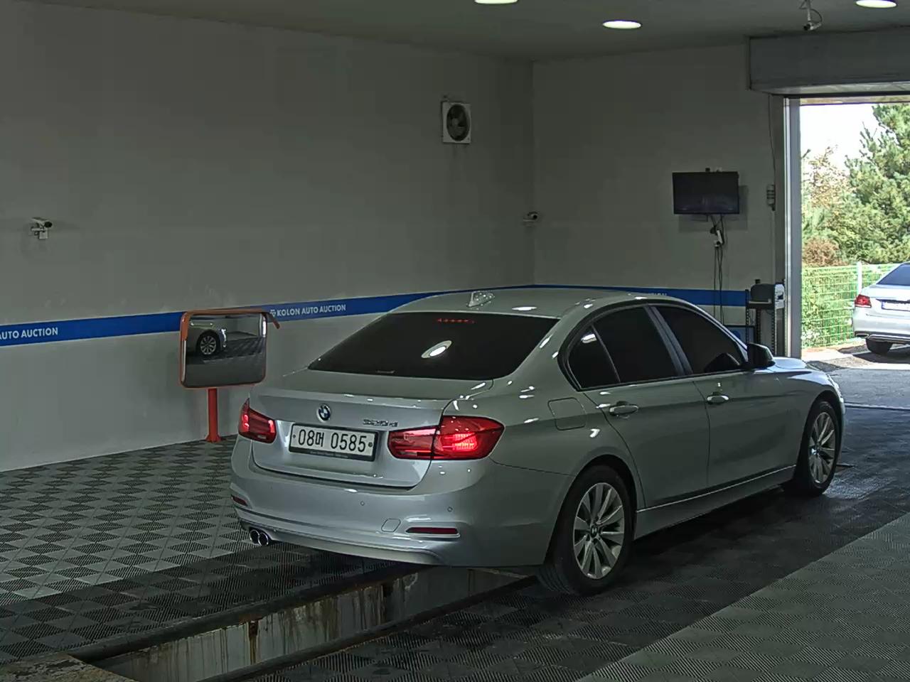 BMW 3 SERIES (6TH GEN) 320d 2016 - zdjęcie 5
