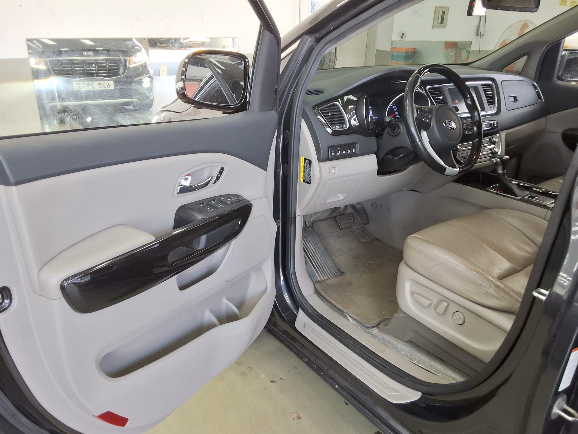 KIA THE NEW CARNIVAL 9-SEATER DIESEL NOBLESSE SPECIAL 2019 - zdjęcie 10