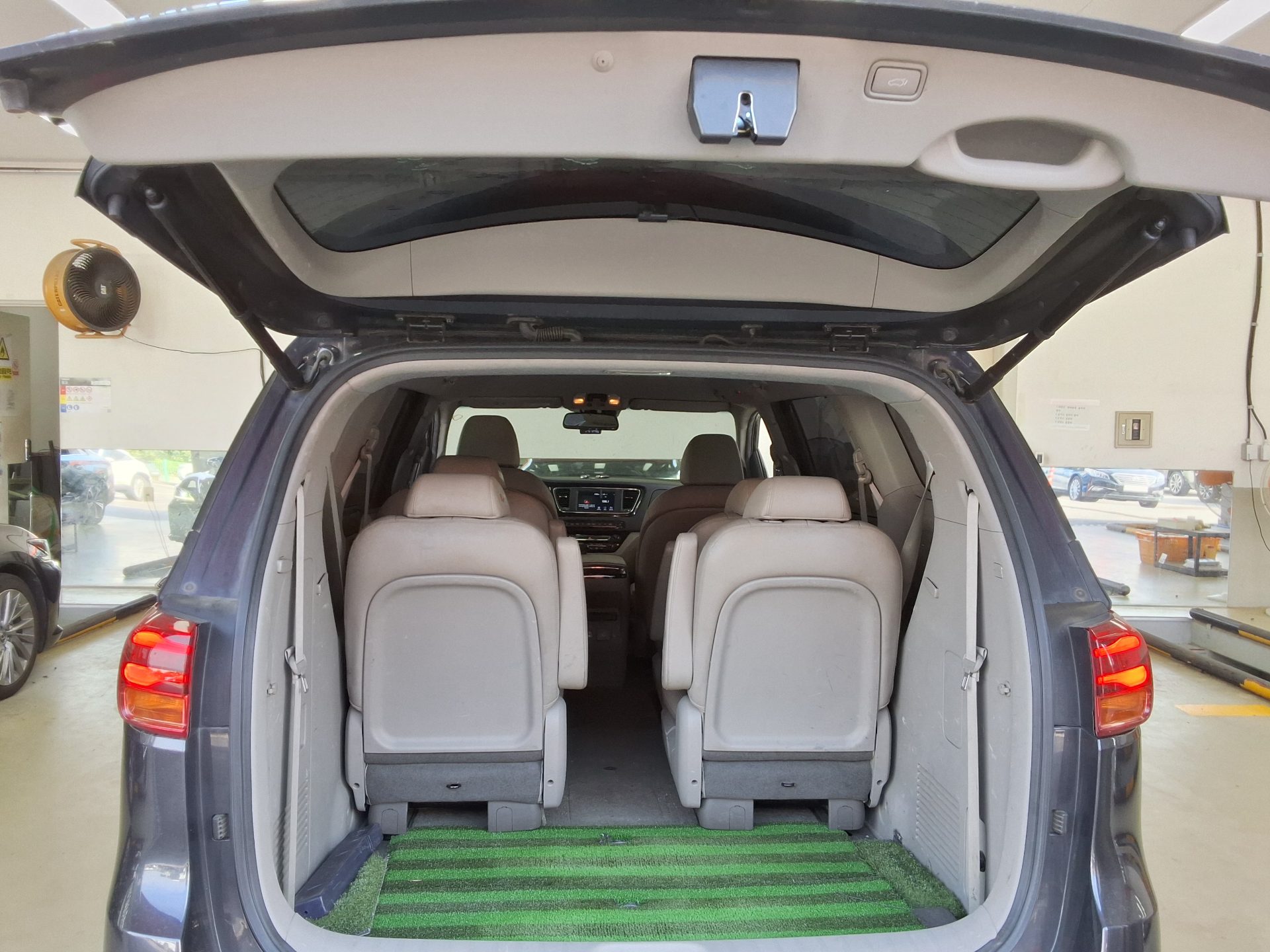 KIA THE NEW CARNIVAL 9-SEATER DIESEL NOBLESSE SPECIAL 2019 - zdjęcie 15